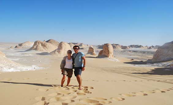 Valley of Agabat, Bahariya and white desert tour from Cairo 